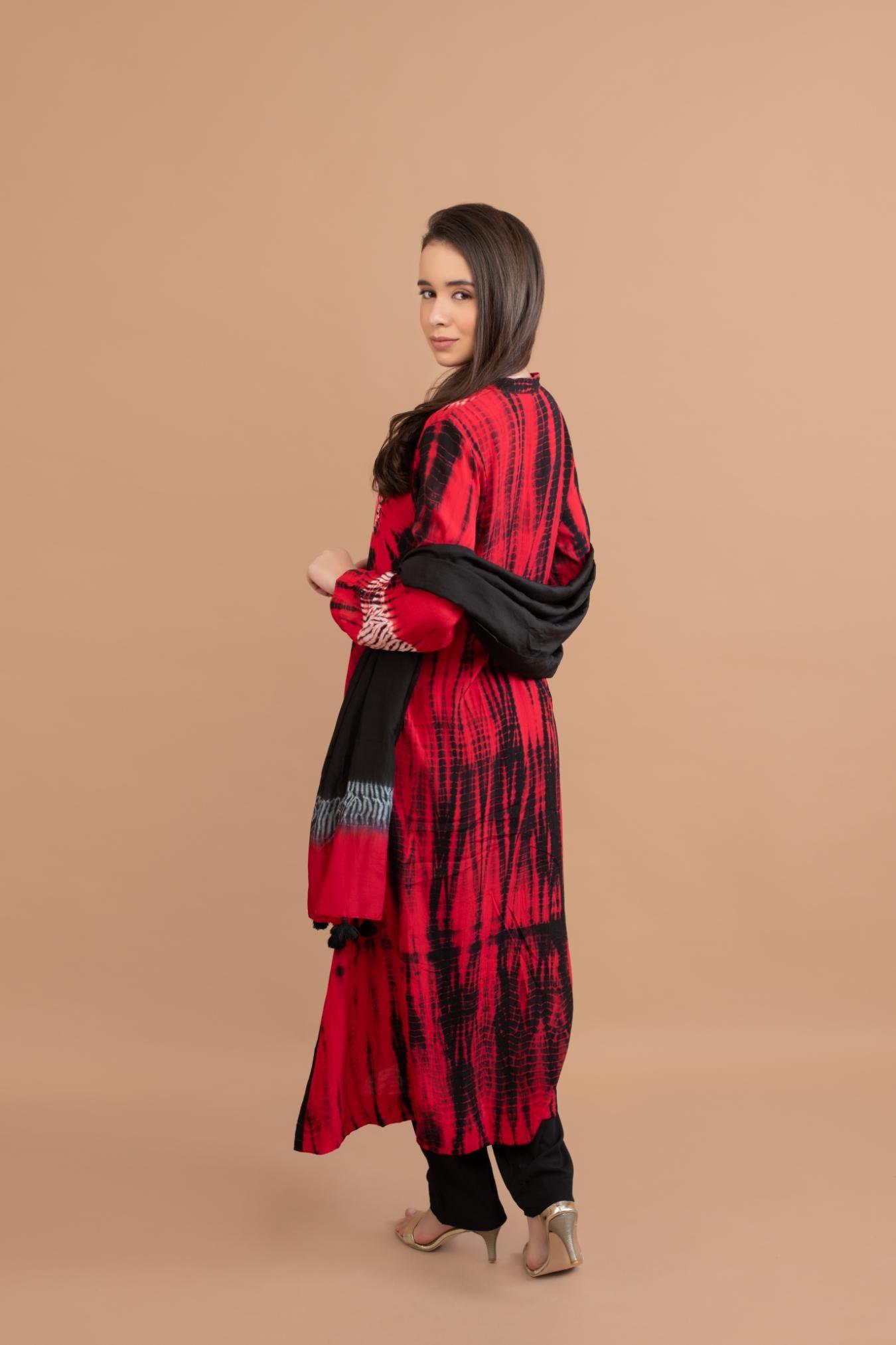 RED BLACK SHIBORI YOKE AND TIE DYE KURTA SET OF 3