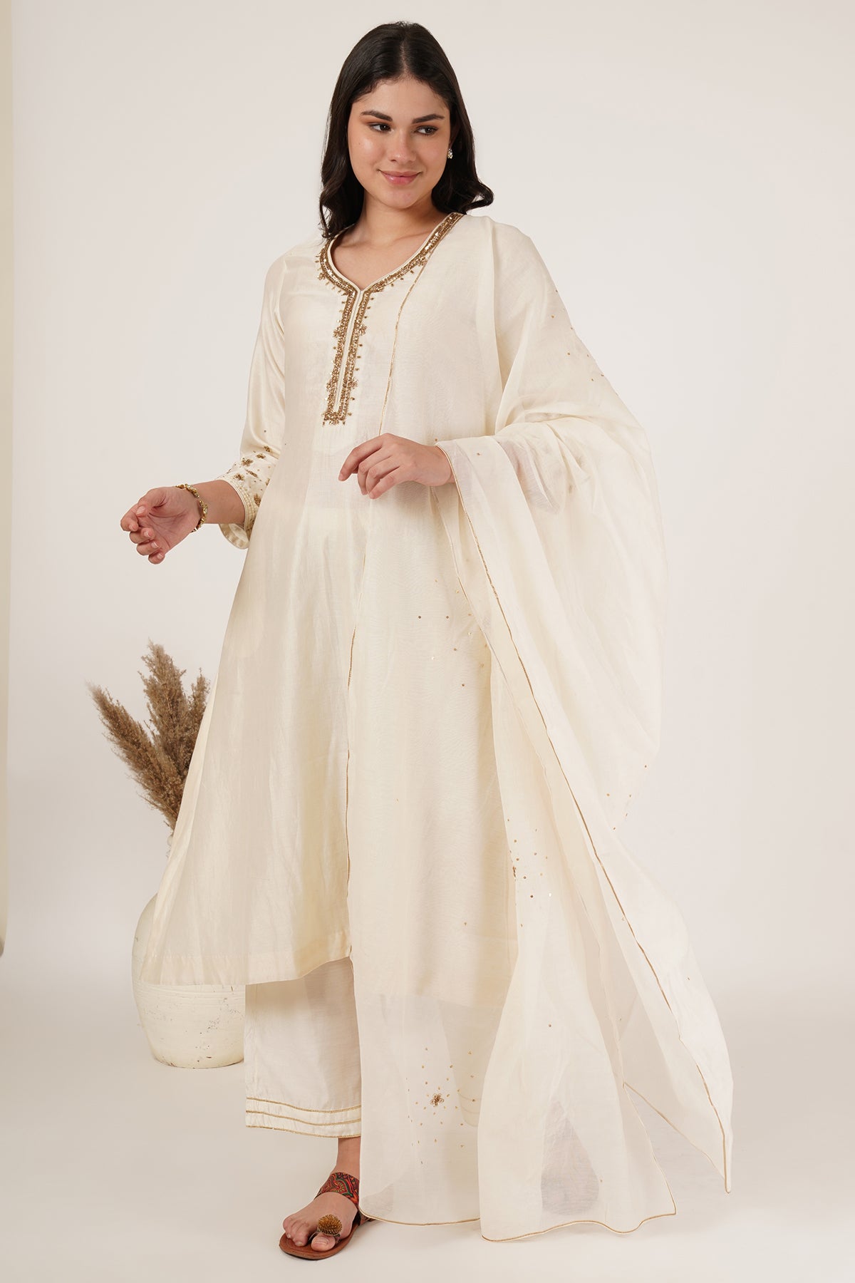 Off white chanderi kurta set of 3