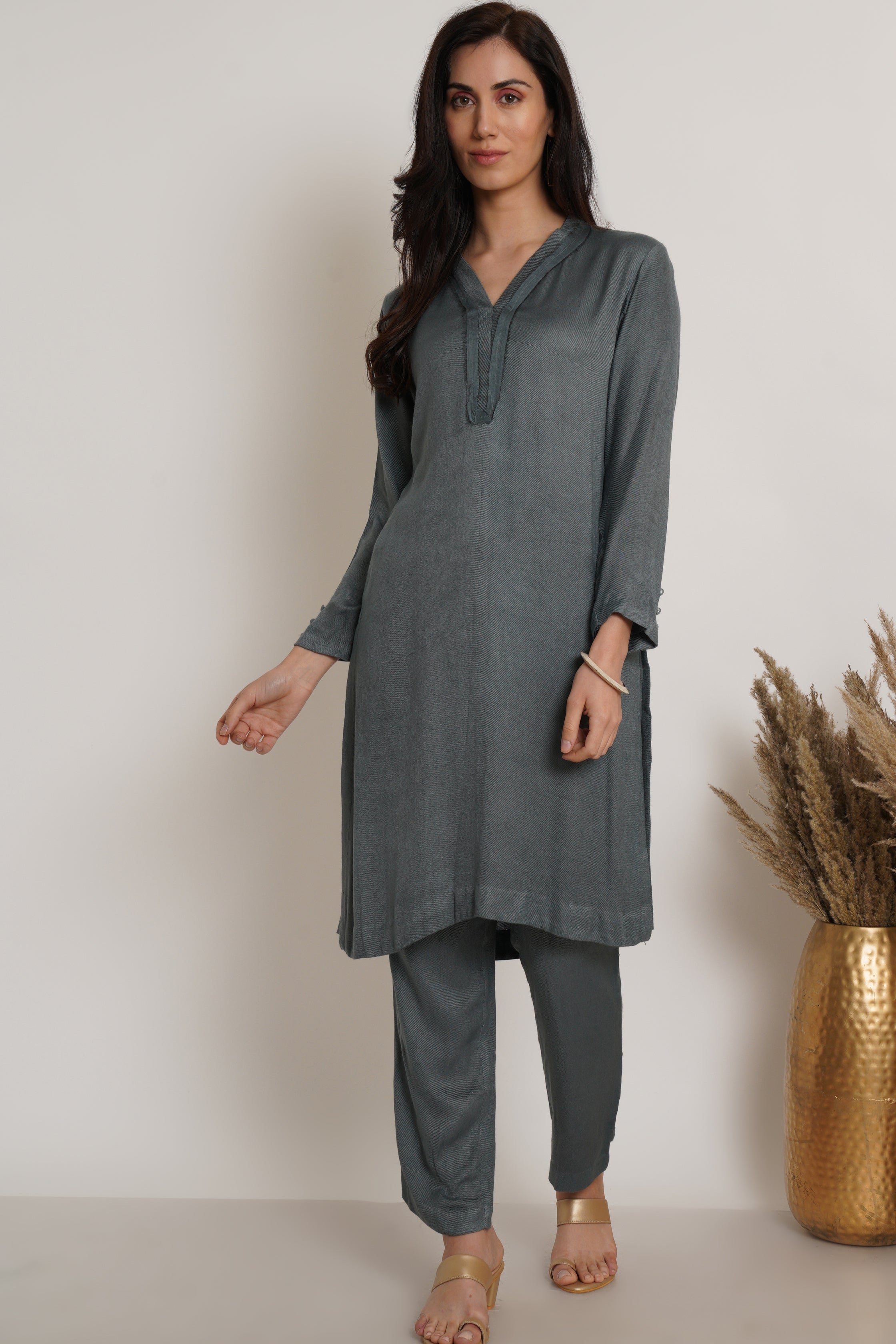 Grey Ruffle Plain Kurta Set Of 2