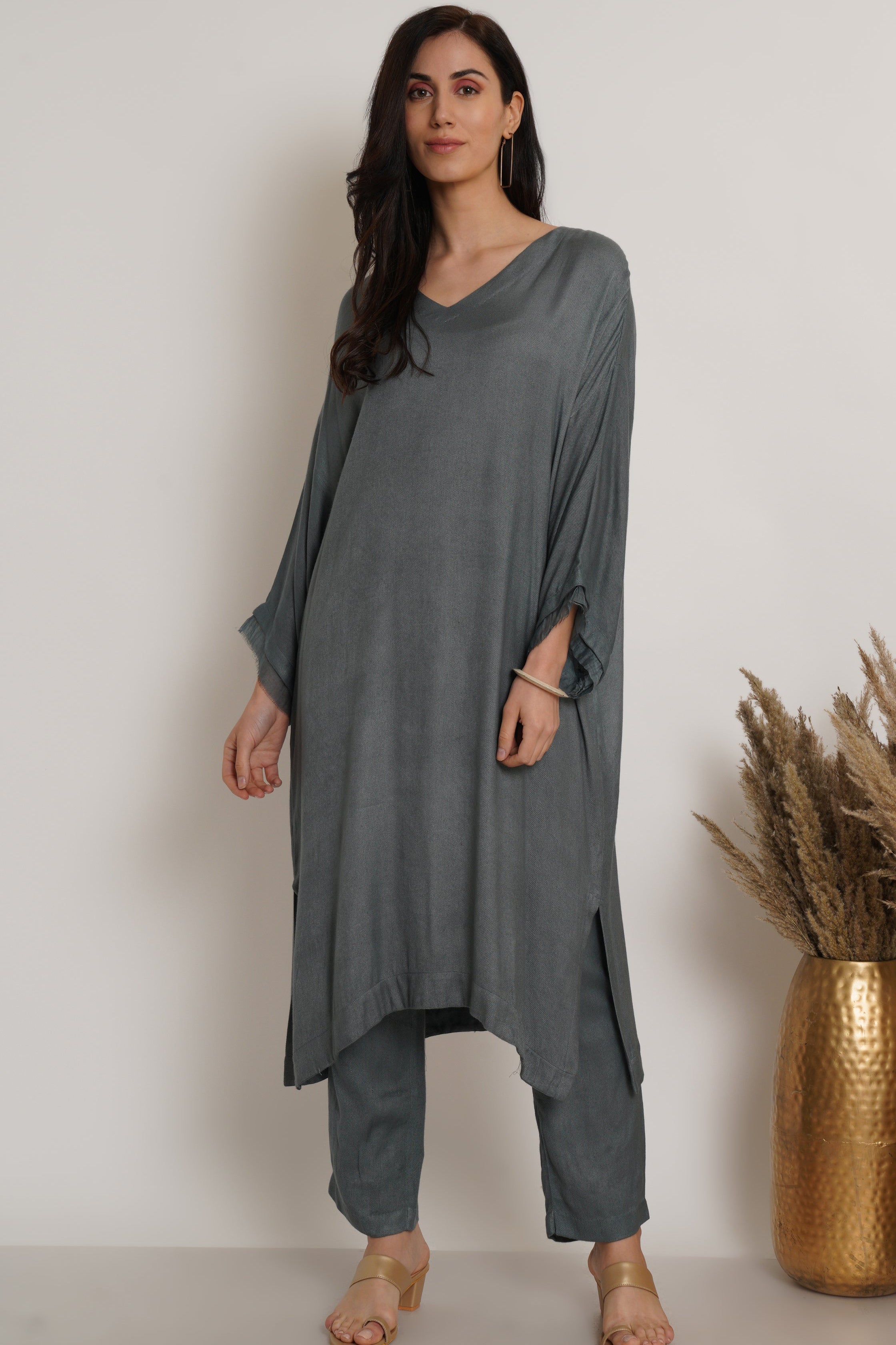 Grey Ruffle Plain Kaftan Set Of 2
